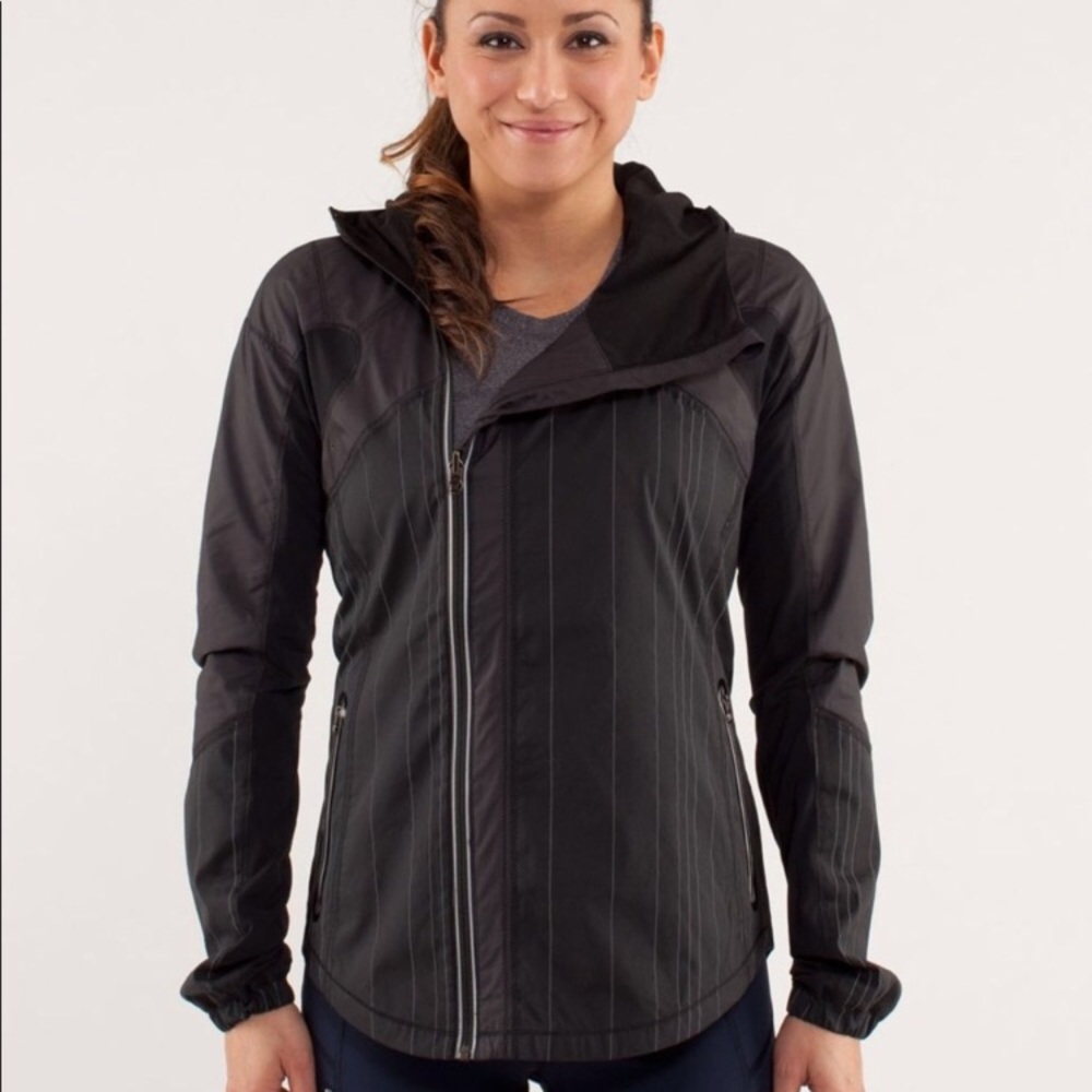 LuluLemon rain‎ jacket